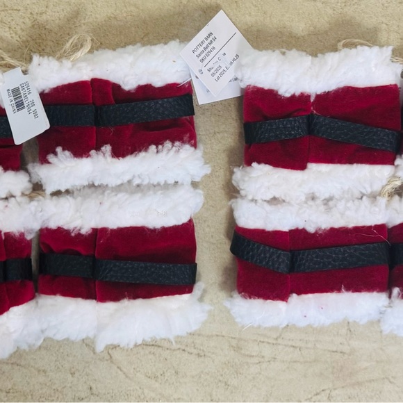Pottery Barn Santa's Belt Napkin Rings - Set Of 4 - Picture 5 of 6